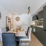 Les Pins Parasols By Interhome Lägenhet Bormes-les-Mimosas