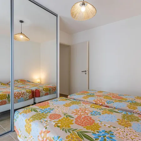 Apartamento Dans Neuve Avec Piscine By Interhome