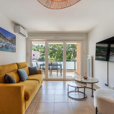Apartamento Dans Neuve Avec Piscine By Interhome *