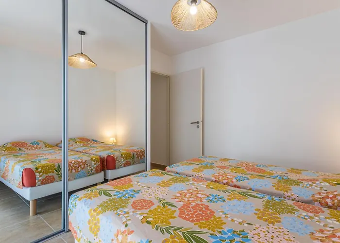 Appartement Les Pins Parasols By Interhome