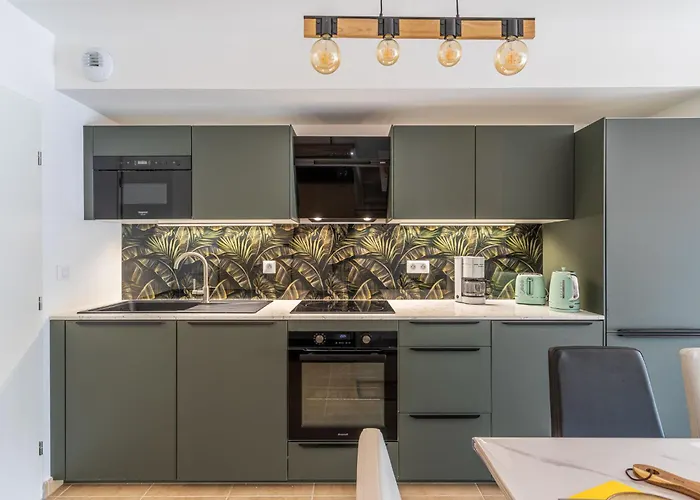 Appartement Les Pins Parasols By Interhome